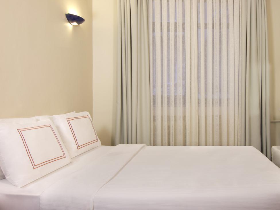 Ilkay Hotel Стамбул Экстерьер фото